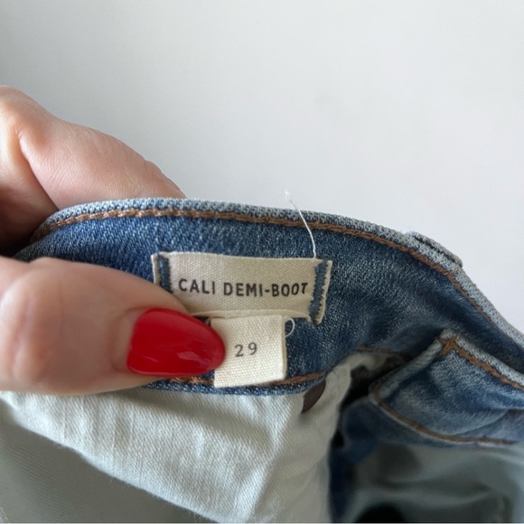 Madewell Cali Demi-Boot Jeans in Dorrance Wash: TENCEL™ Denim Edition 29" - Picture 7 of 9